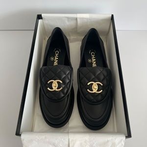 Chanel lambskin cc turnlock loafers